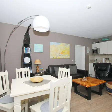 Strandhaus Moenchgut Ferienwohnung 09 Mit Sauna- Und Schwimmbadnutzung Im Ahoi Sellin