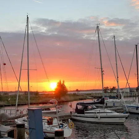 Strandhaus Moenchgut Ferienwohnung 09 Mit Sauna- Und Schwimmbadnutzung Im Ahoi Sellin Apartment *