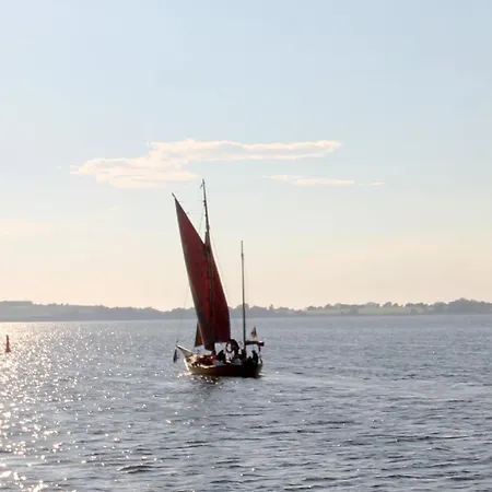 Strandhaus Moenchgut Ferienwohnung 09 Mit Sauna- Und Schwimmbadnutzung Im Ahoi Sellin Lobbe